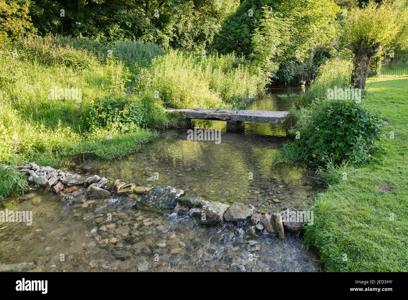 Cotswolds cotswold bridges rivers hi-res stock photography and images ...
