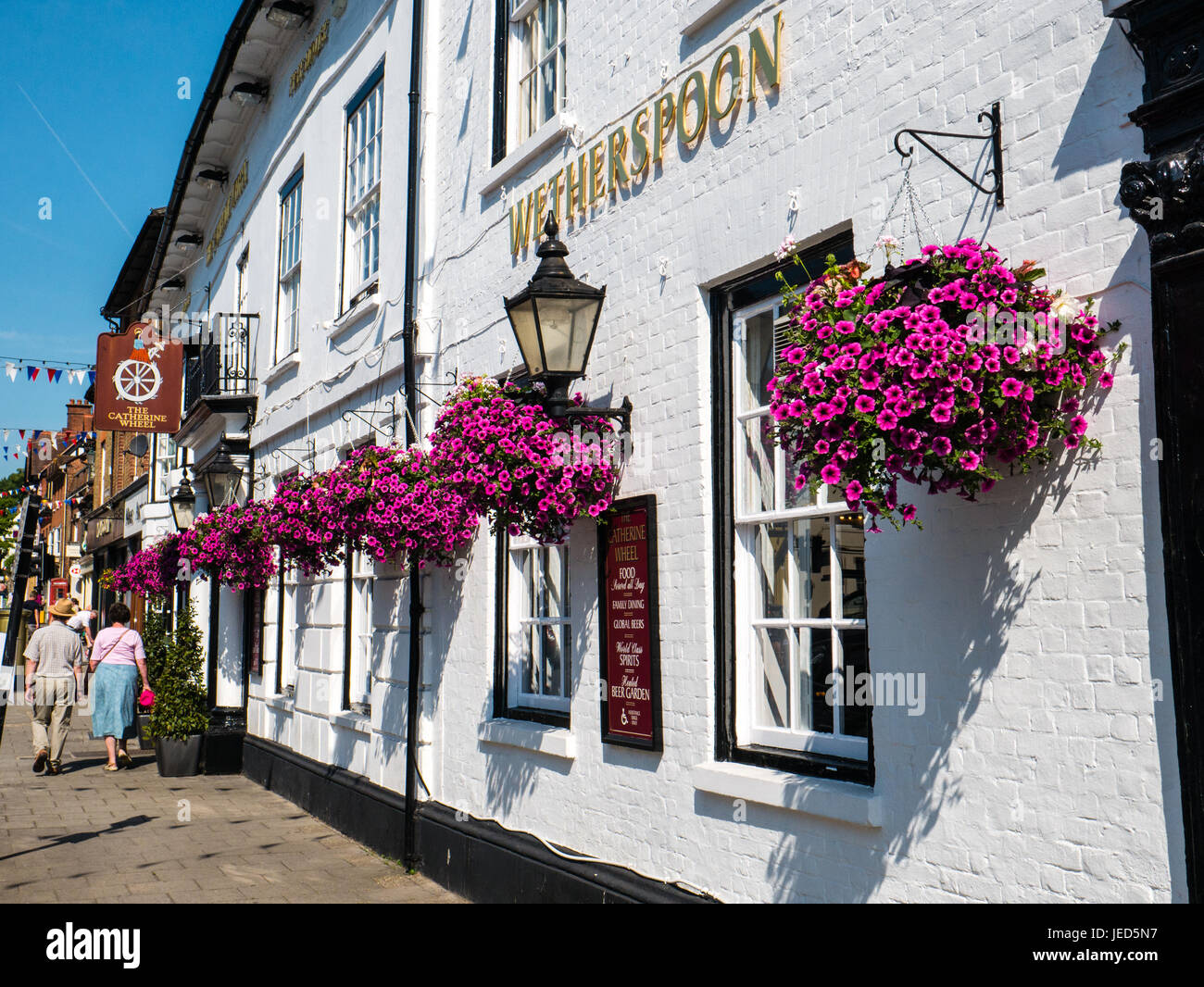 The Cathrine Wheel, Weatherspoon Pub, HenleyonThames, Oxfordshire