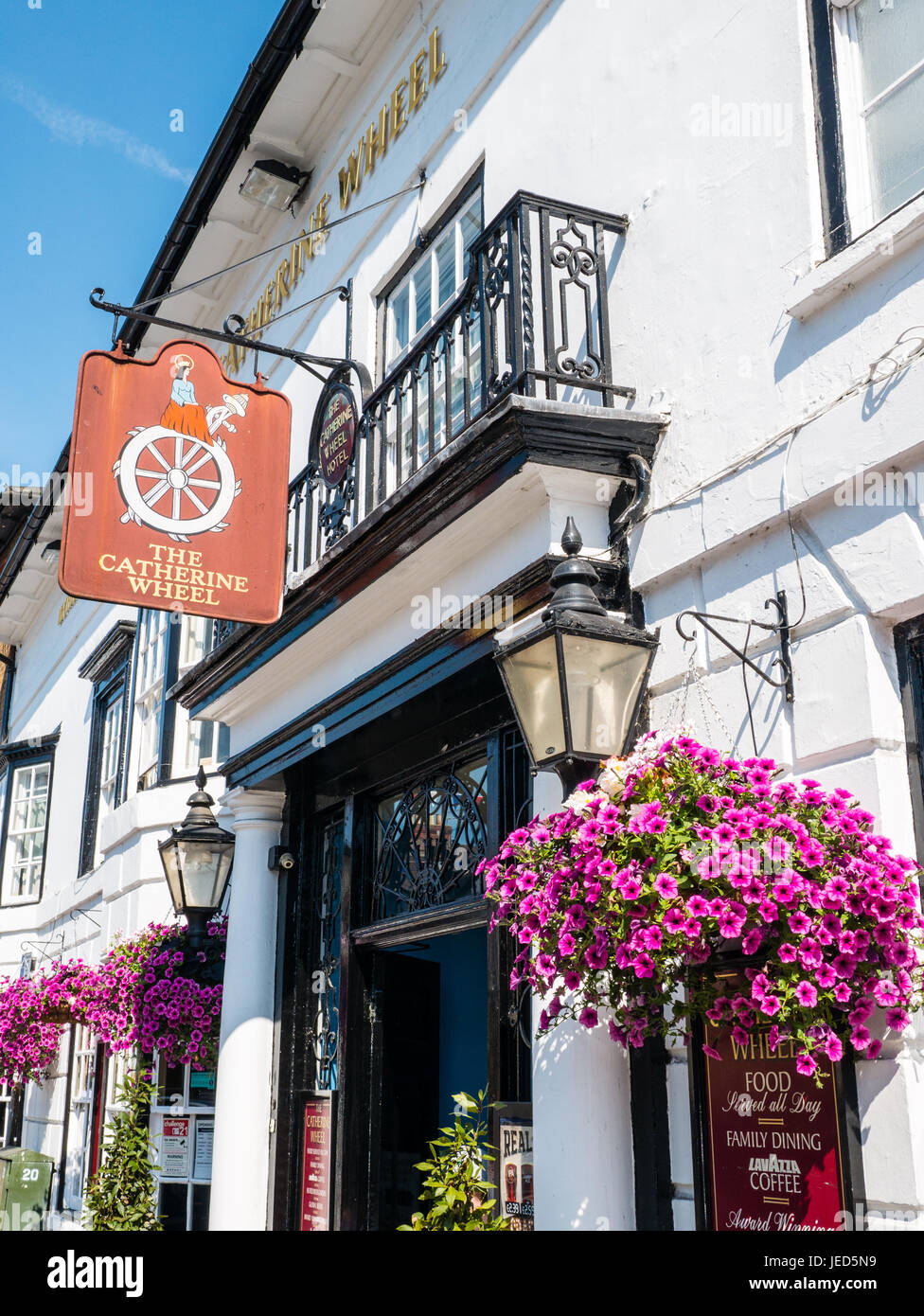 The Cathrine Wheel, Weatherspoon Pub, HenleyonThames, Oxfordshire