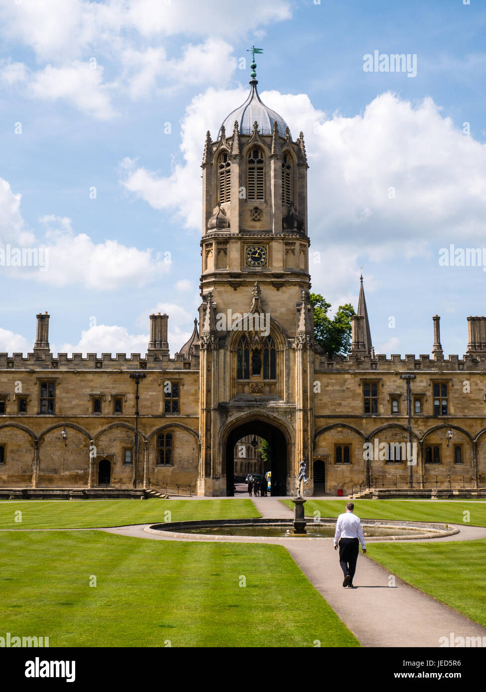 tom-tower-tom-quad-christchurch-college-oxford-university-oxford