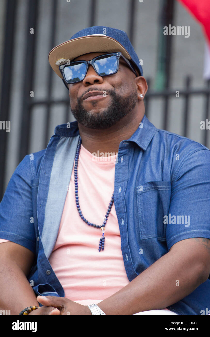 Wanya morris hi-res stock photography and images - Alamy