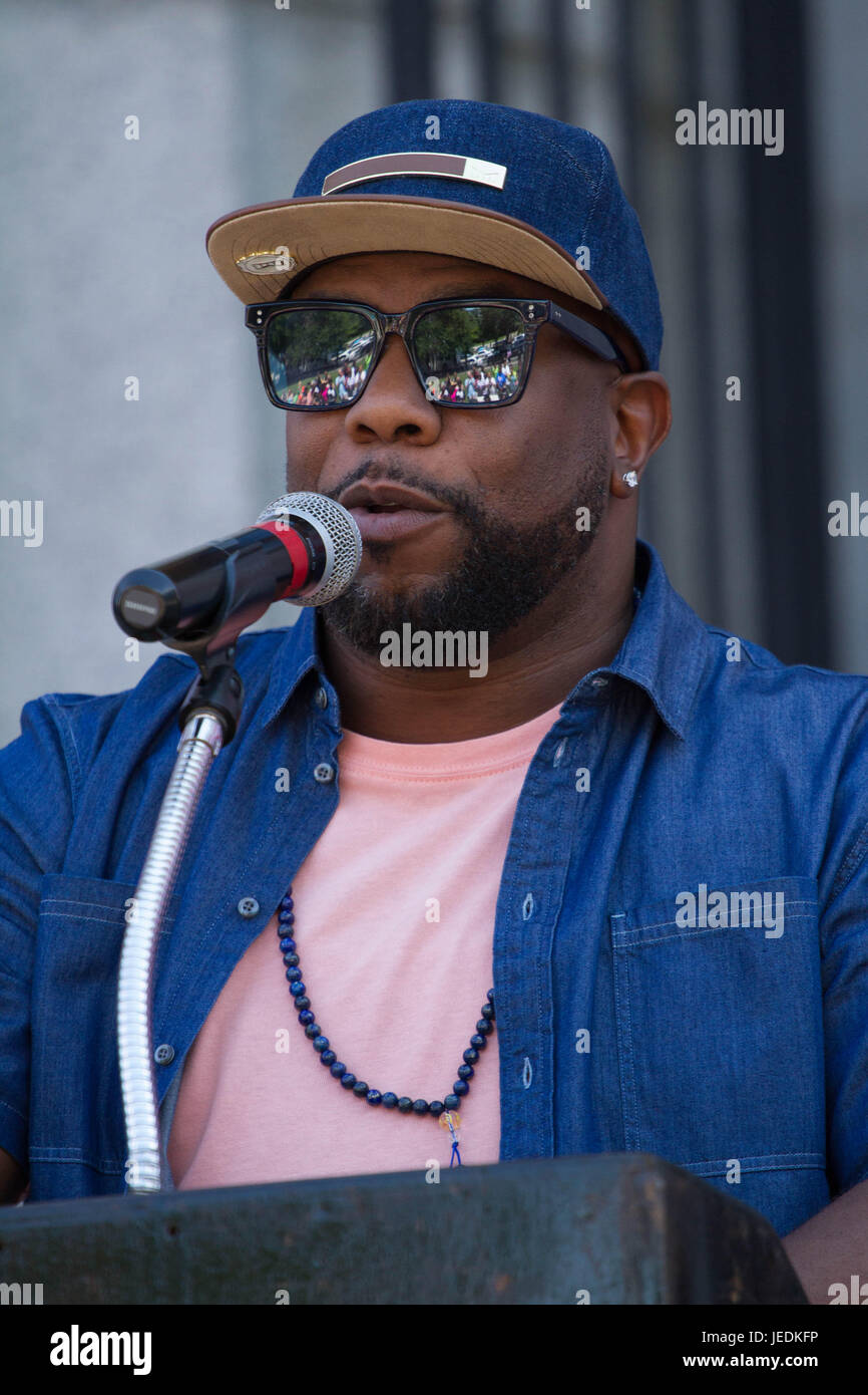 Wanya morris hi-res stock photography and images - Alamy