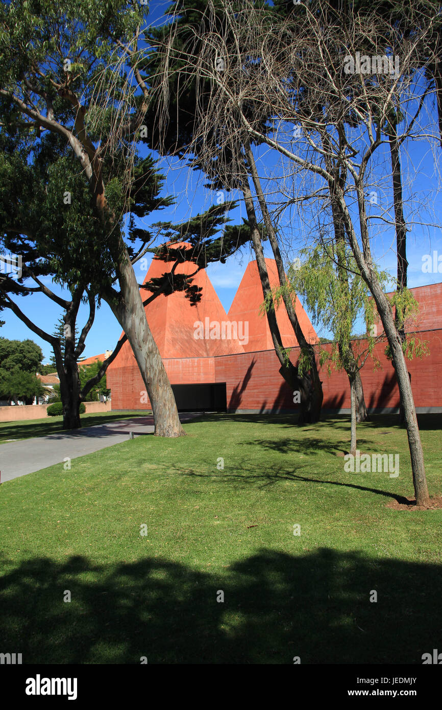 Casa das Historias Paula Rego museum building by Eduardo Souto de Moura Stock Photo