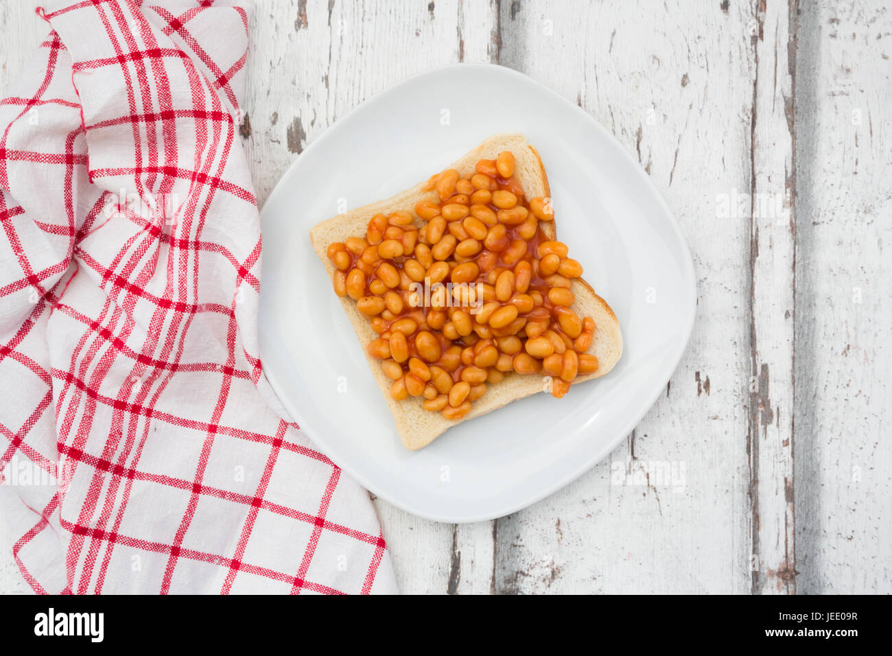 Baked beans on toast Stock Photo Alamy