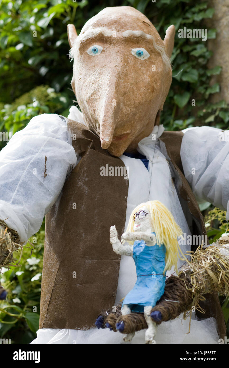 Big friendly giant costume hi res stock photography and images Alamy