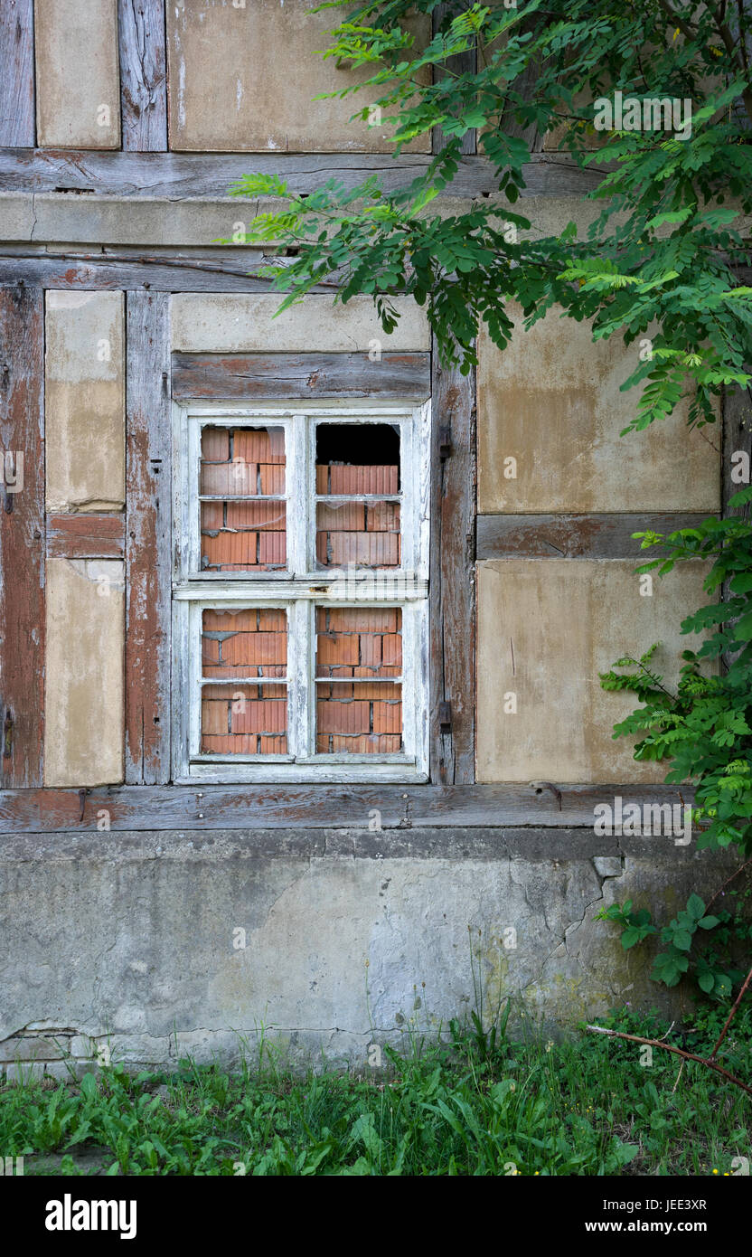 Decayed structure hi-res stock photography and images - Alamy