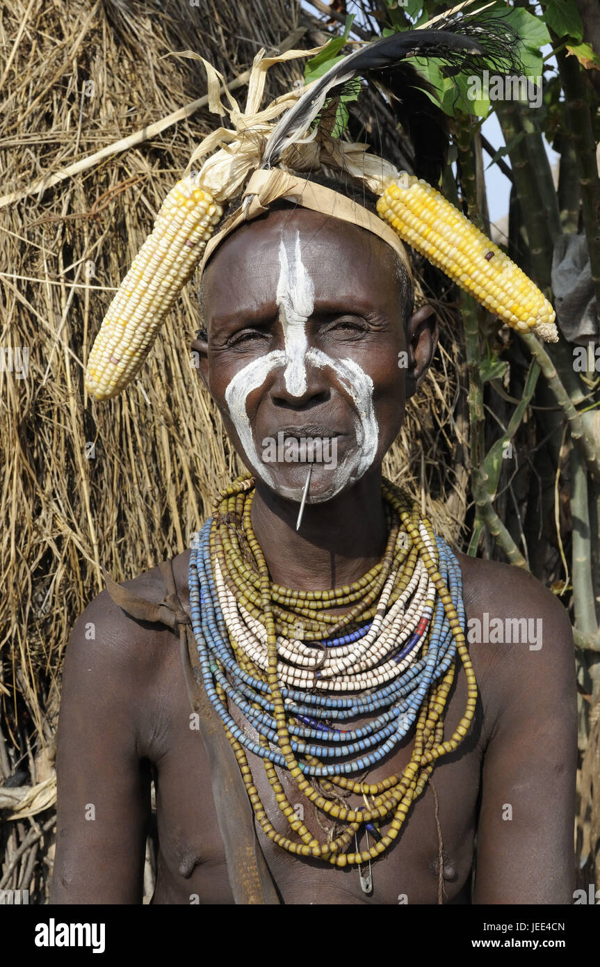 Body painting tribe hi-res stock photography and images - Alamy