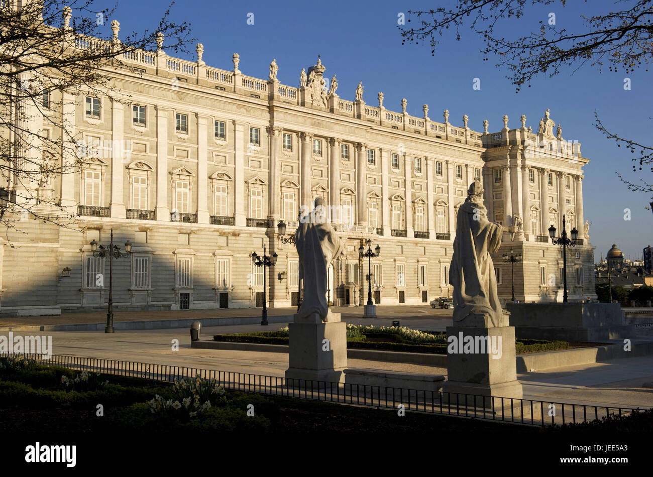 Madrid sculptures hires stock photography and images Alamy