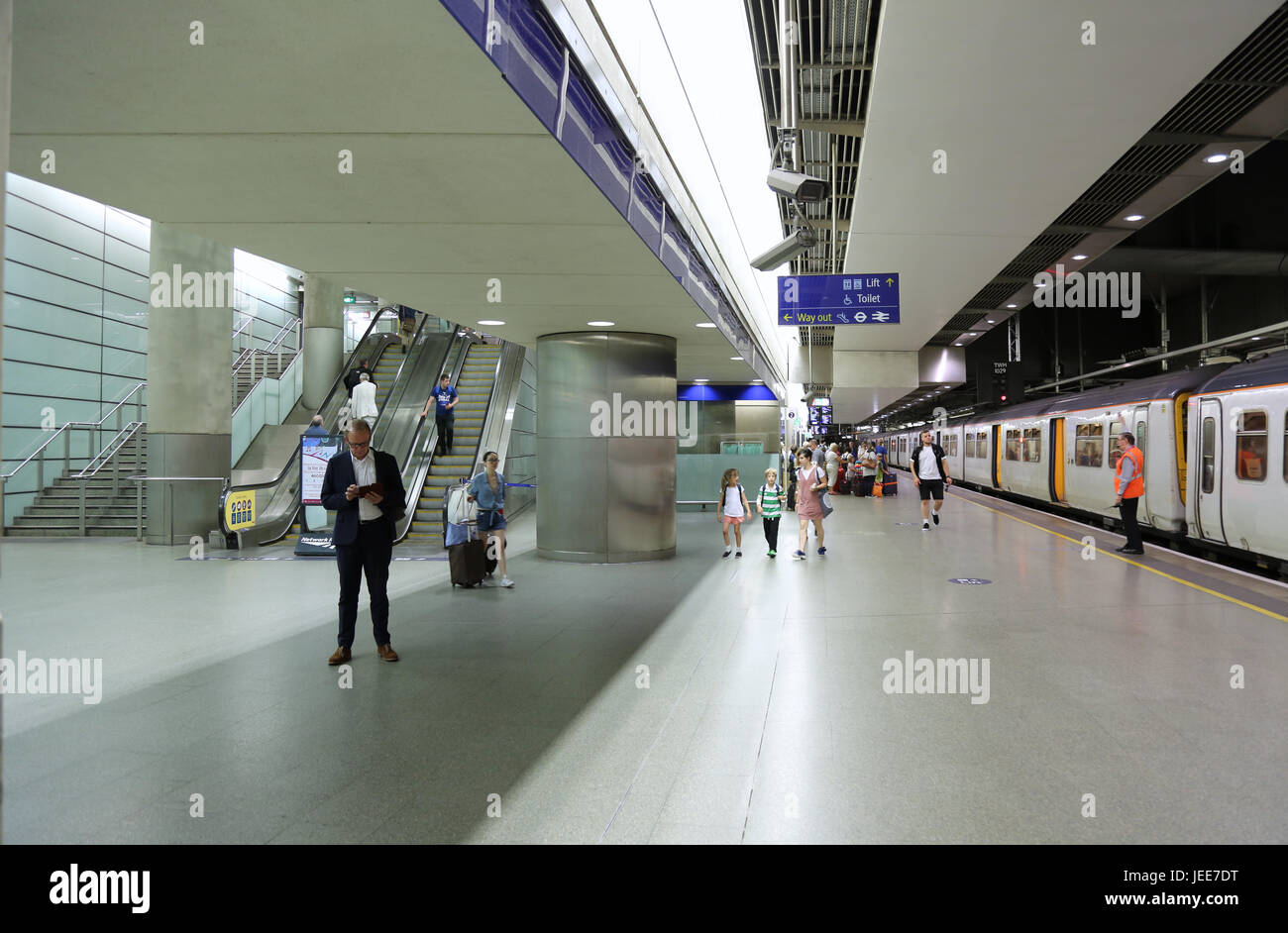 Southbound Thameslink platform at London's St Pancras International station. Located beneath the main line platforms, Thameslink trains cross London. Stock Photo