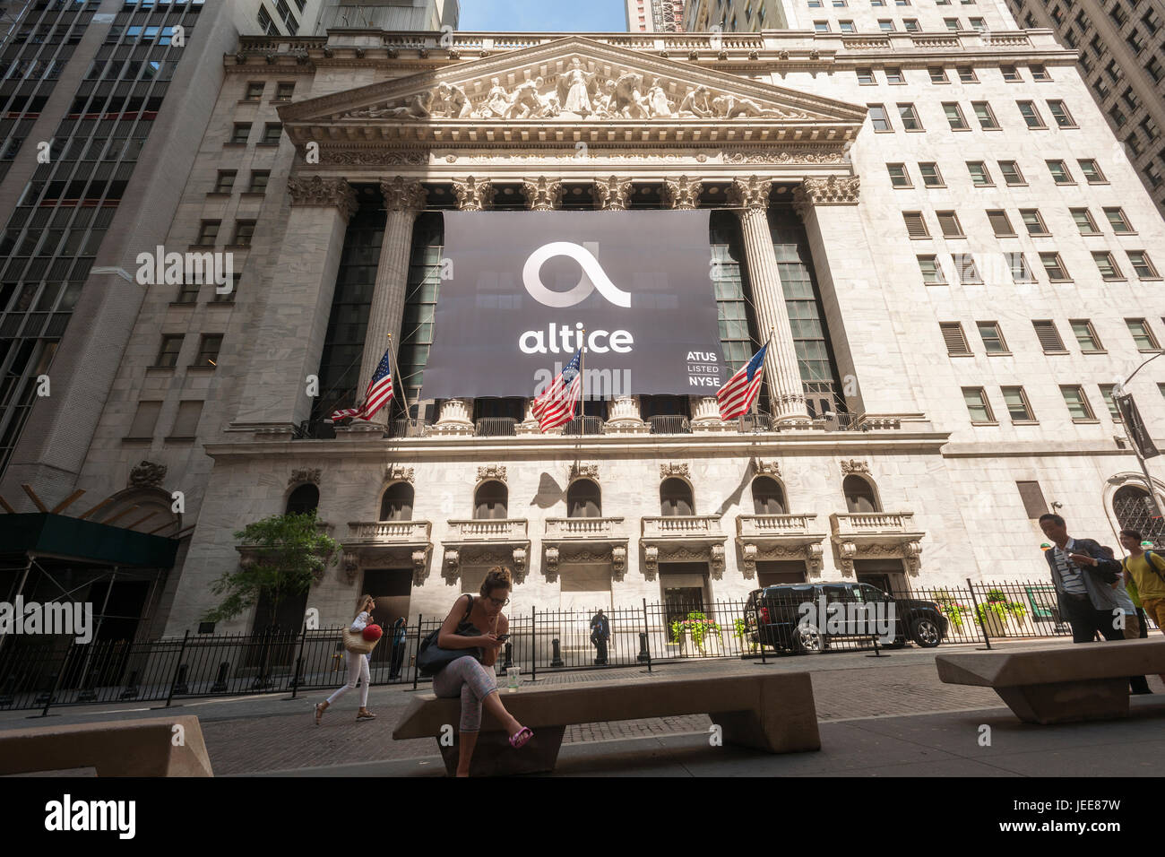 The New York Stock Exchange is decorated for the initial public offering of the cable company Altice USA on Thursday, June 22, 2017.  Altice USA is a subsidiary of Altice NV and is a merger of Cablevision Systems and Suddenlink Communications. It is the fourth-largest cable provider in the U.S. (© Richard B. Levine) Stock Photo