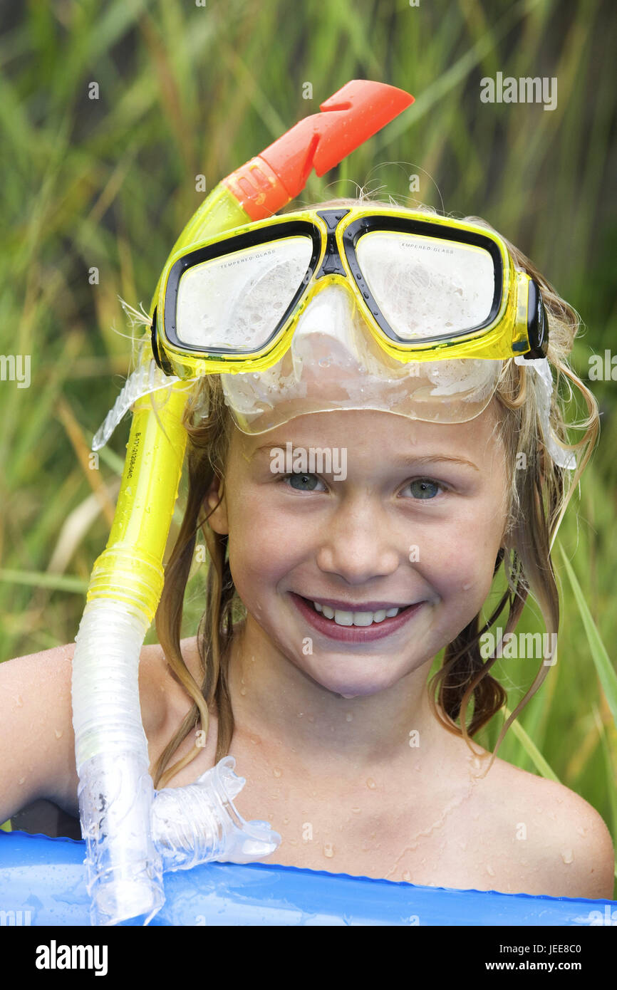 Girls, smile, bathe diver's glasses, snorkels, air bed, detail, portrait, person, children, childhood, happily, happily, long-haired, blond, hairs, wet, bath implements, pneumatically, snorkel glasses, swim, summer, holidays, leisure time, vacation, Stock Photo