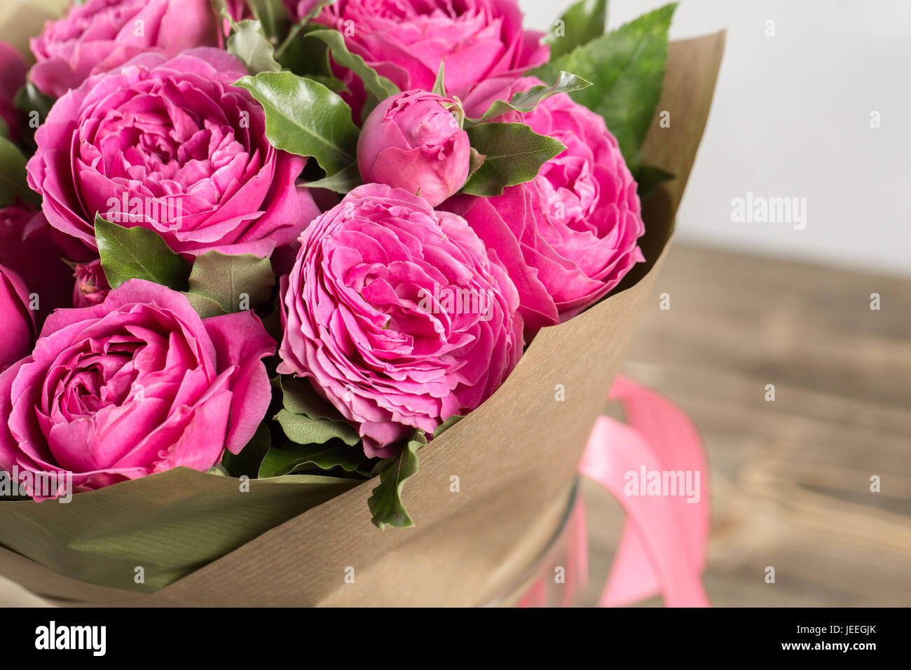 Styled Roses Styled roses hi-res stock photography and images - Alamy