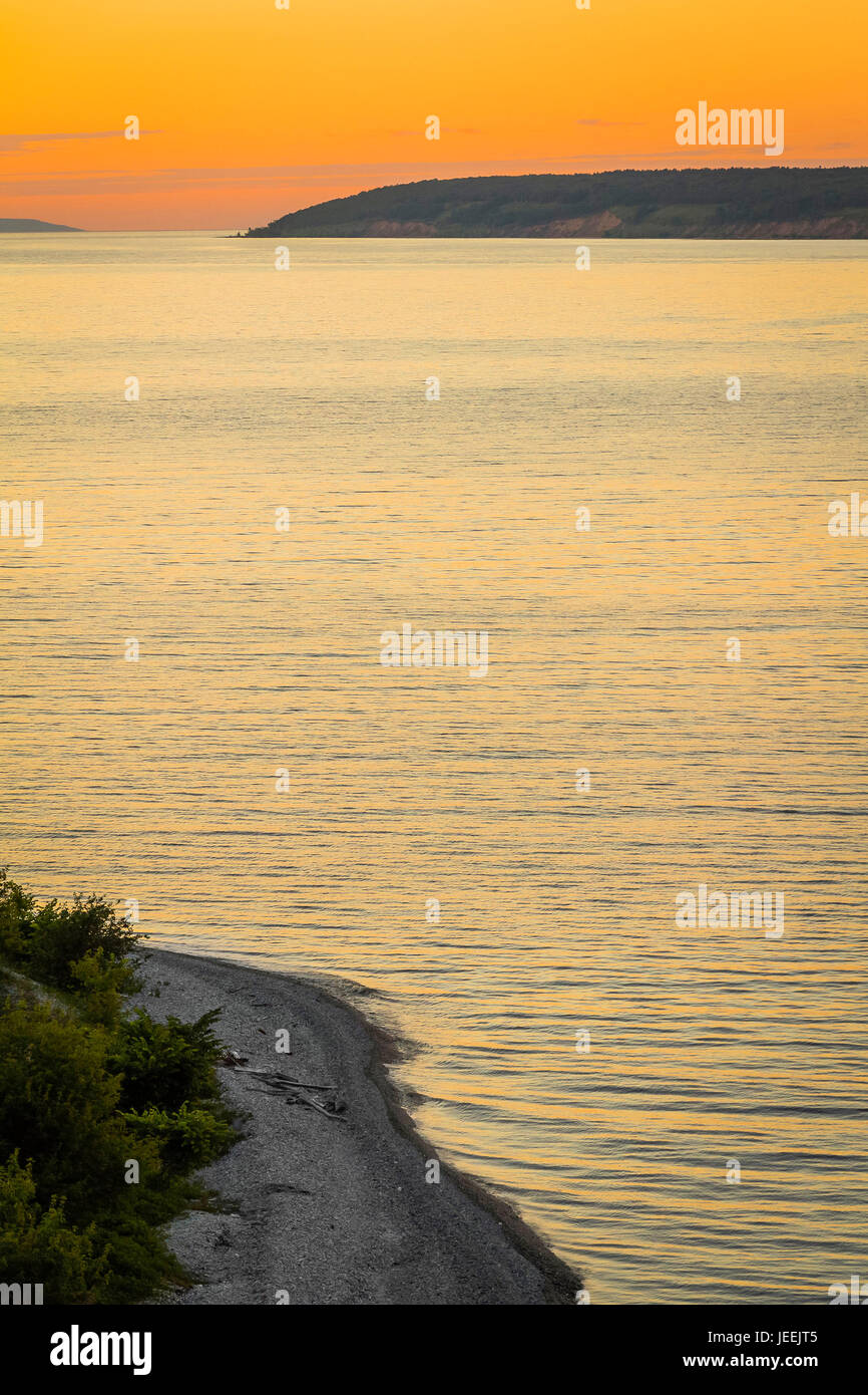 Beautiful landscape of the evening sunset on the sea Stock Photo - Alamy