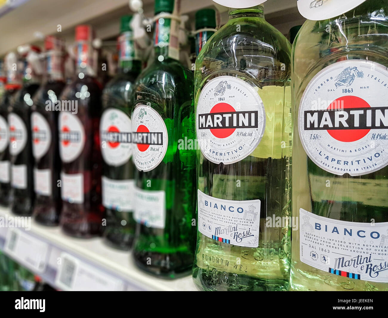 Martini bianco bottles hires stock photography and images Alamy