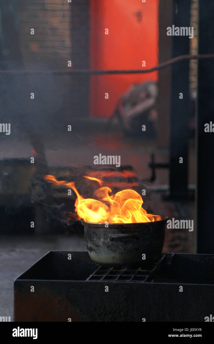 cooking fire, chip pan on fire Stock Photo Alamy
