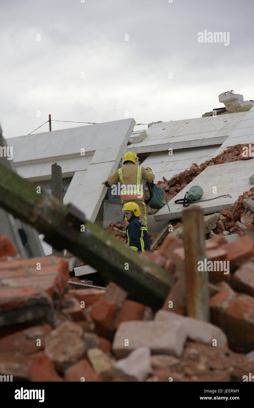 Destroyed emergency medical services hi-res stock photography and ...