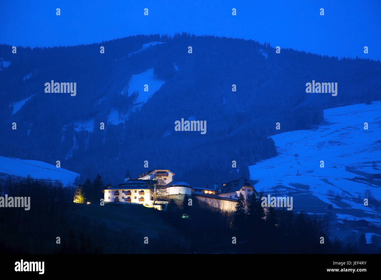 Night admission of the castle Mittersill, situated in the Pinzgau in Austria., Nachtaufnahme des Schloss Mittersill, gelegen im Pinzgau in Österreich. Stock Photo