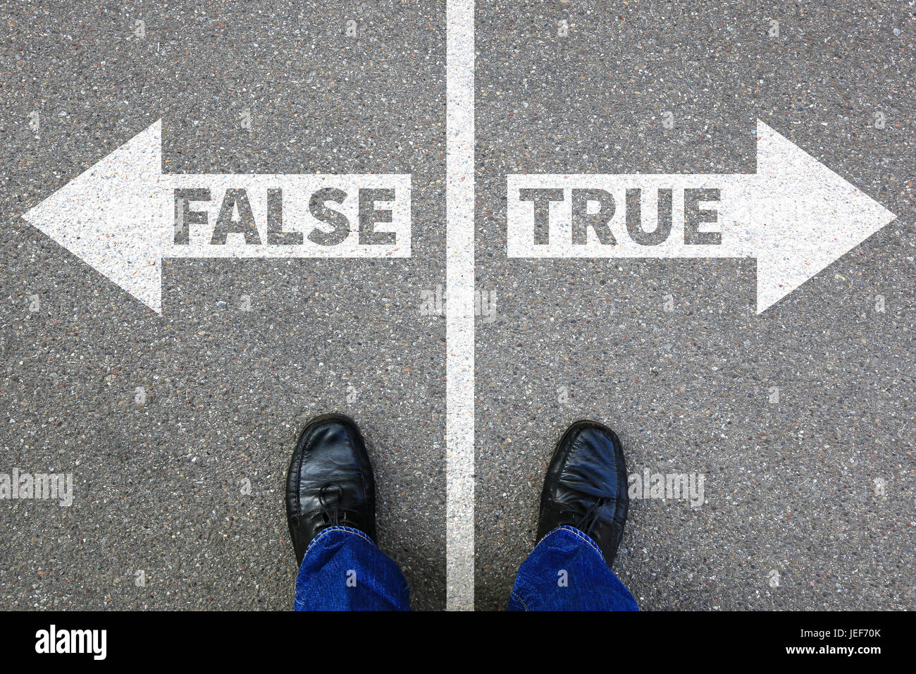 False true truth fake news lie lying facts decision decide choice Stock Photo