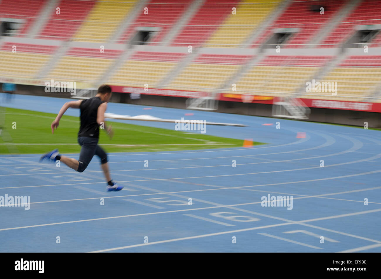 Athletic Racing Men race hi-res stock photography and images - Alamy