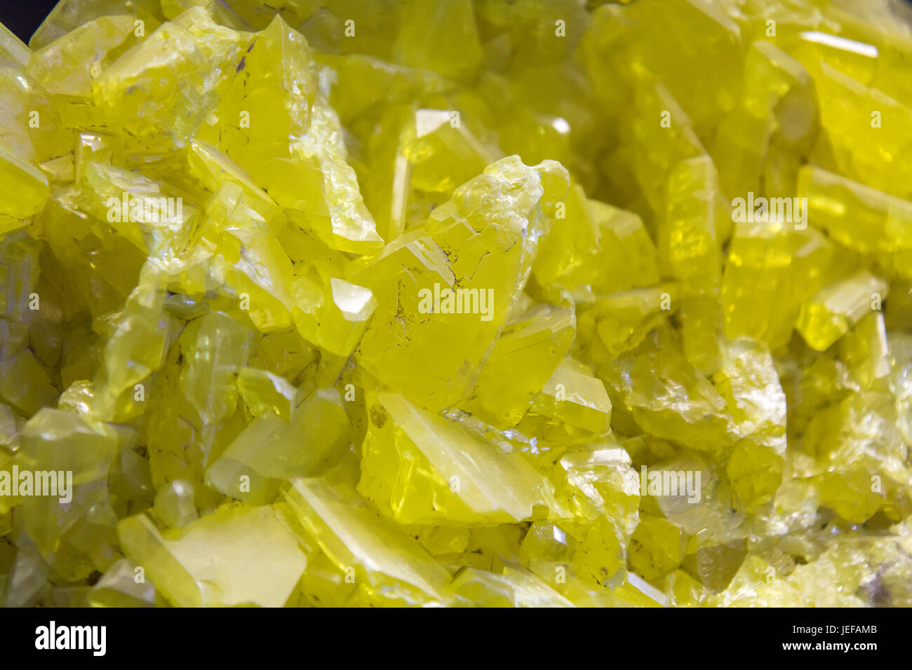 Sulphur mineral rock stone hi res stock photography and images Alamy