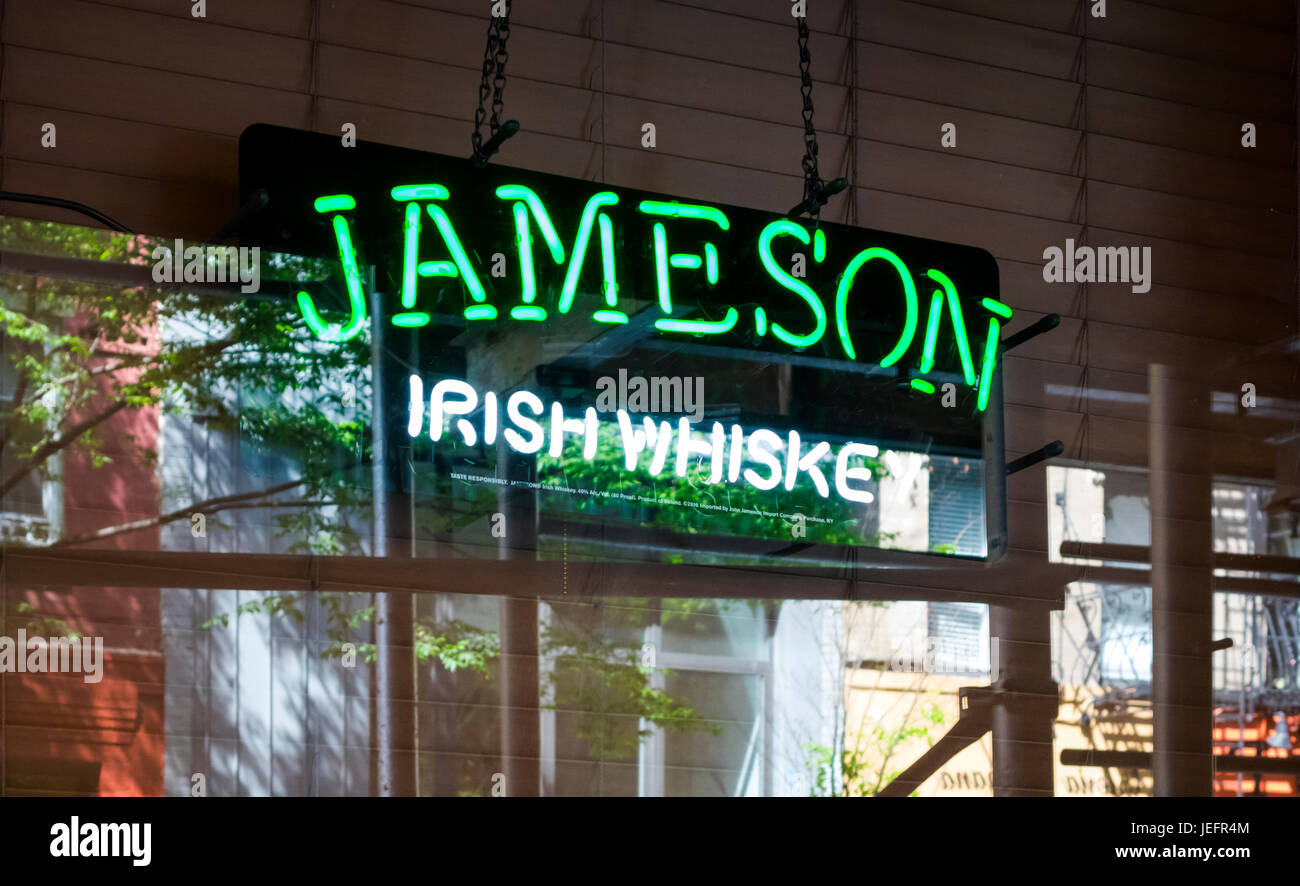 Jameson Irish Whiskey Stock Photos & Jameson Irish Whiskey
