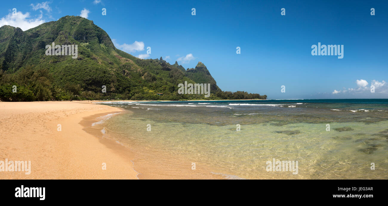 Panorama of Tunnels beach on the north shore Kauai Stock Photo Alamy