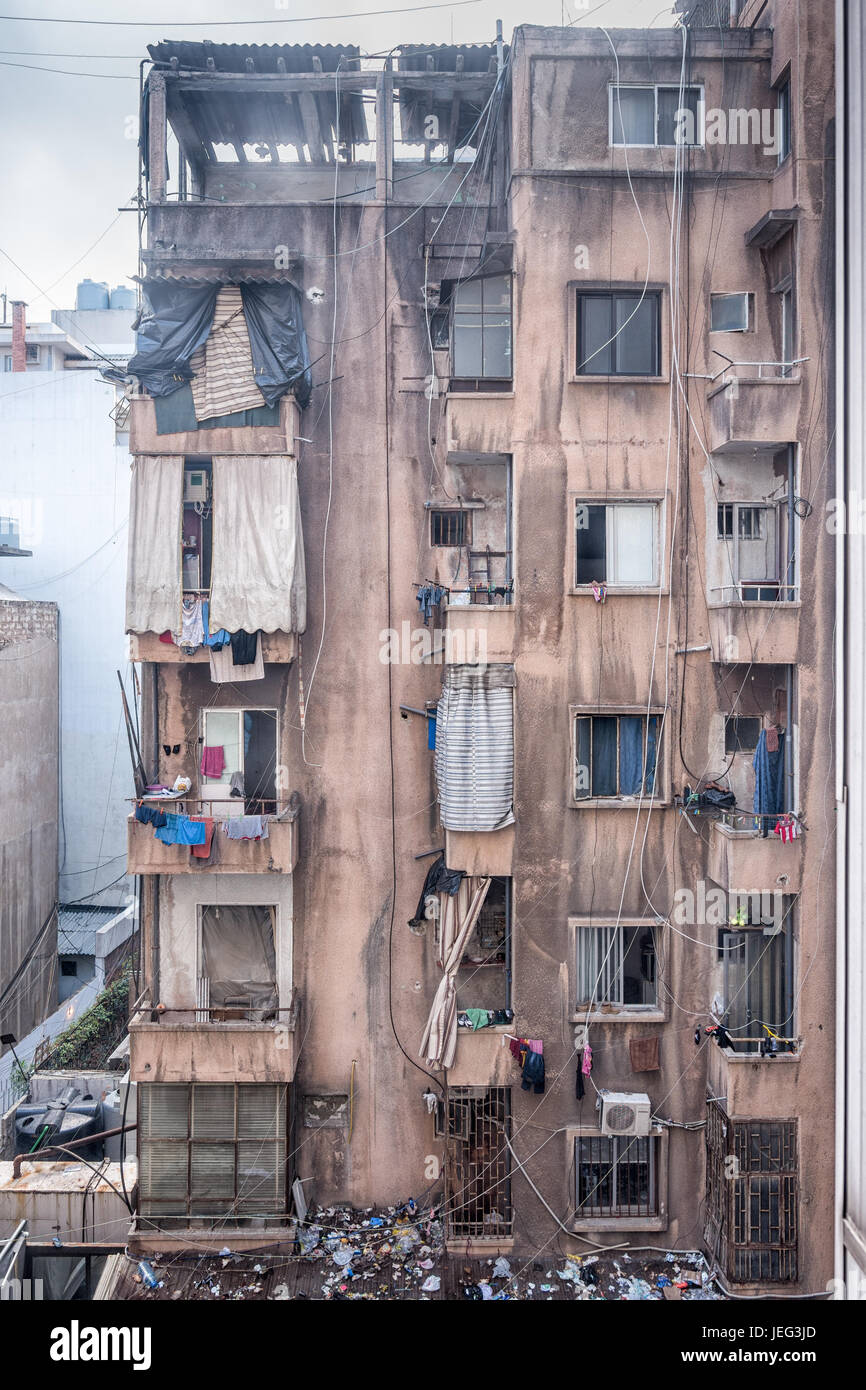 Syrian refugees living in abandoned apartment building in Beirut