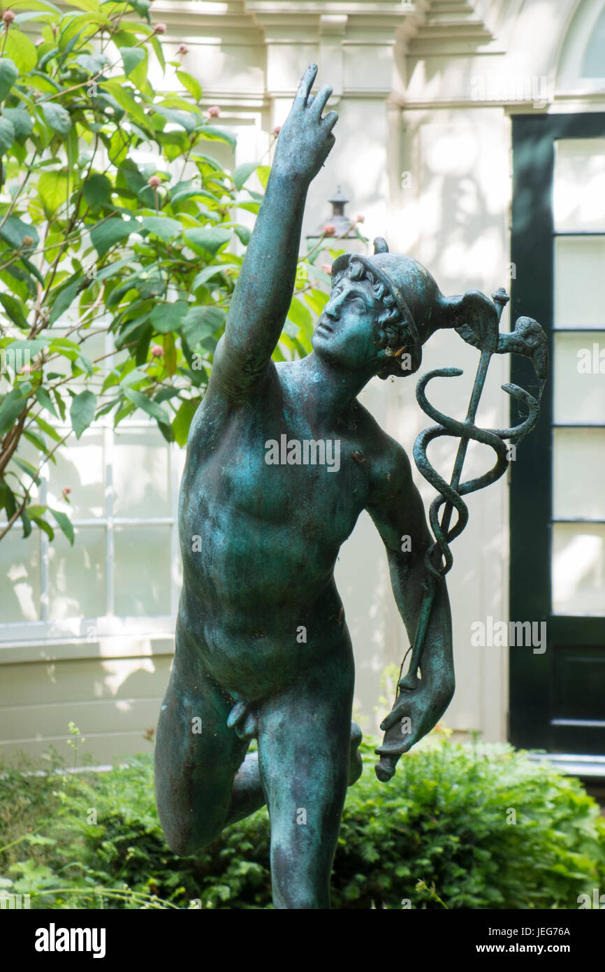 Statue Of Mercury Stock Photo Alamy Statue Of Mercury Stock Photo Alamy