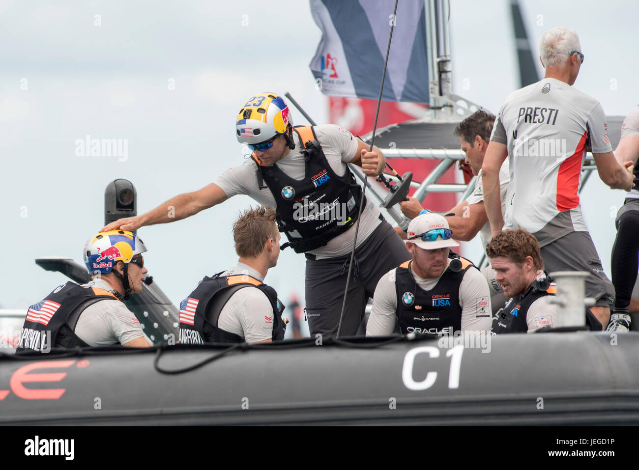 America's Cup: Louis Vuitton unveils new Challenger's Cup trophy created by  Thomas Lyte