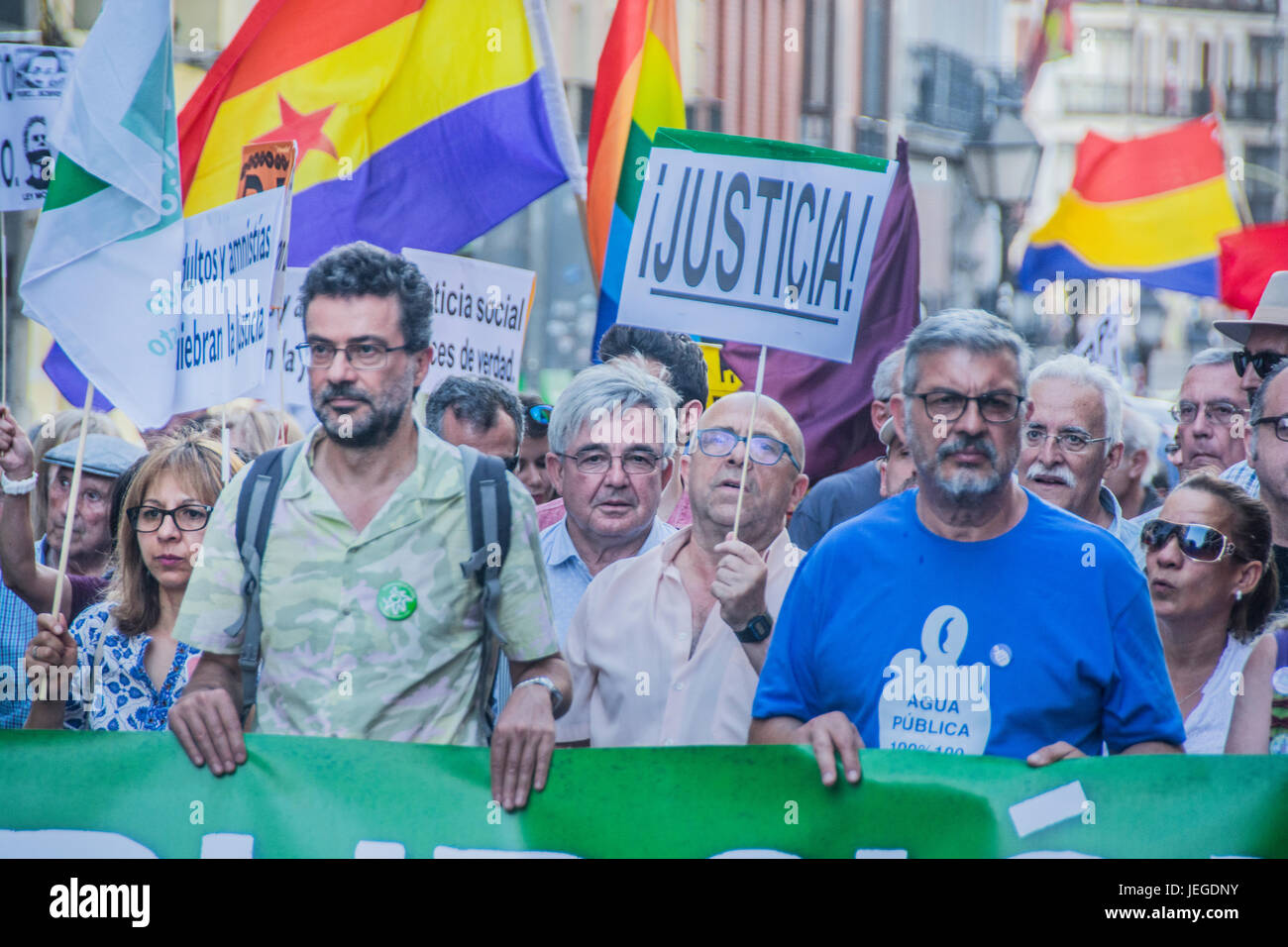 Madrid, Spain. 24th Jun, 2017.   Protest against corruption in Madrid, the demonstration took place from Glorieta de Embajadores to square Puerta del Sol.   The demonstration is about the corruption of the government of partido popular of Mariano Rajoy in Madrid, Spain. Credit: Alberto Sibaja Ramírez/Alamy Live News Stock Photo