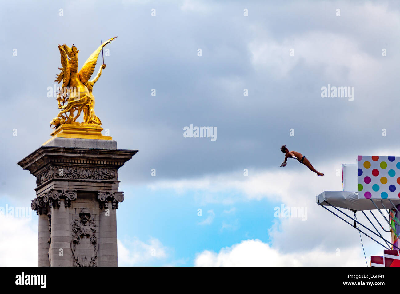 Paris, France. 24th Jun, 2017. Diving athlete demonstrating over the