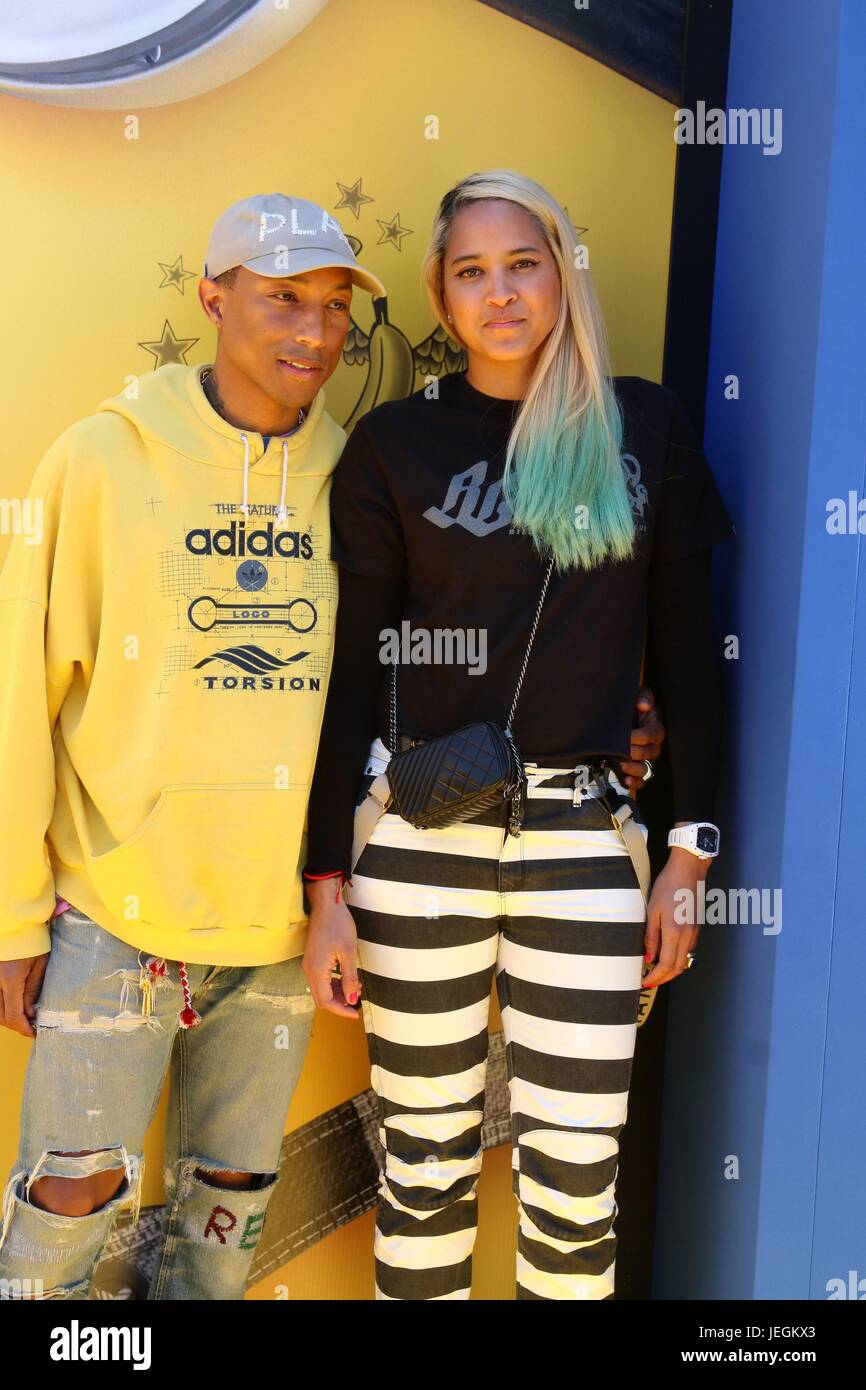 Pharrell williams and wife helen lasichanh hi-res stock photography and  images - Alamy