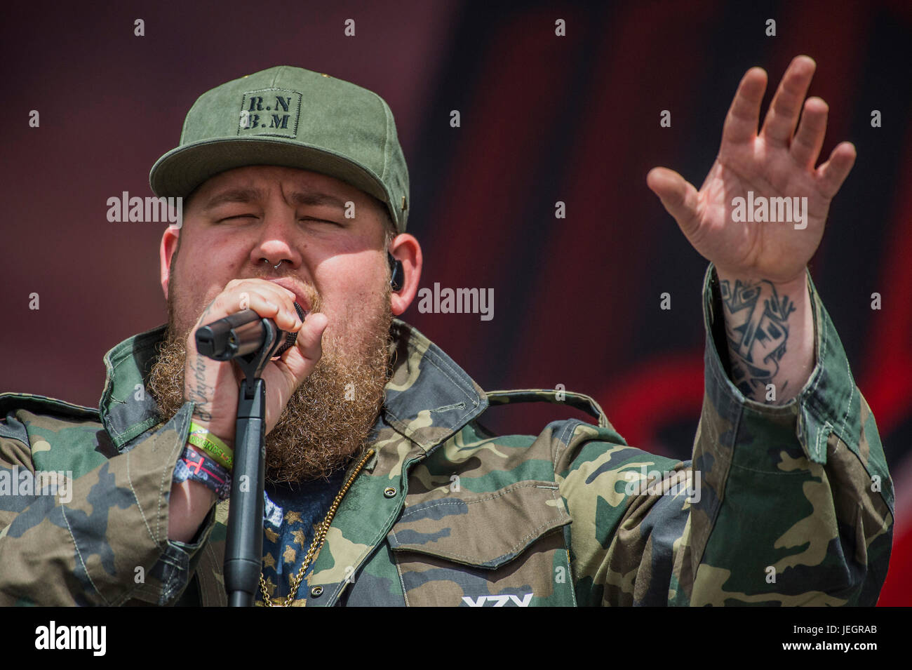 rag n bone man glastonbury