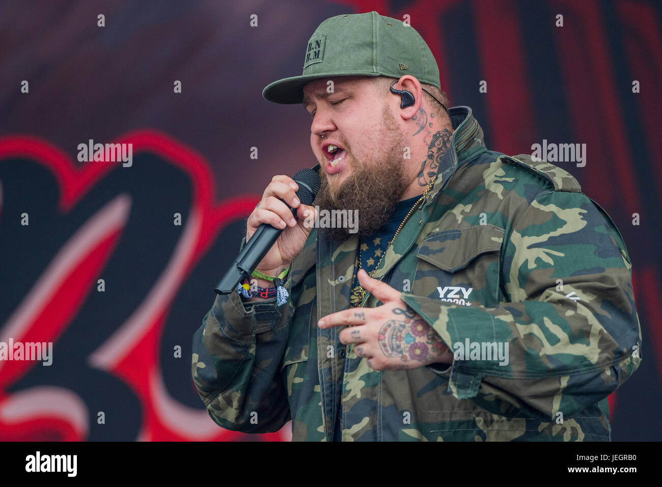 rag n bone man glastonbury
