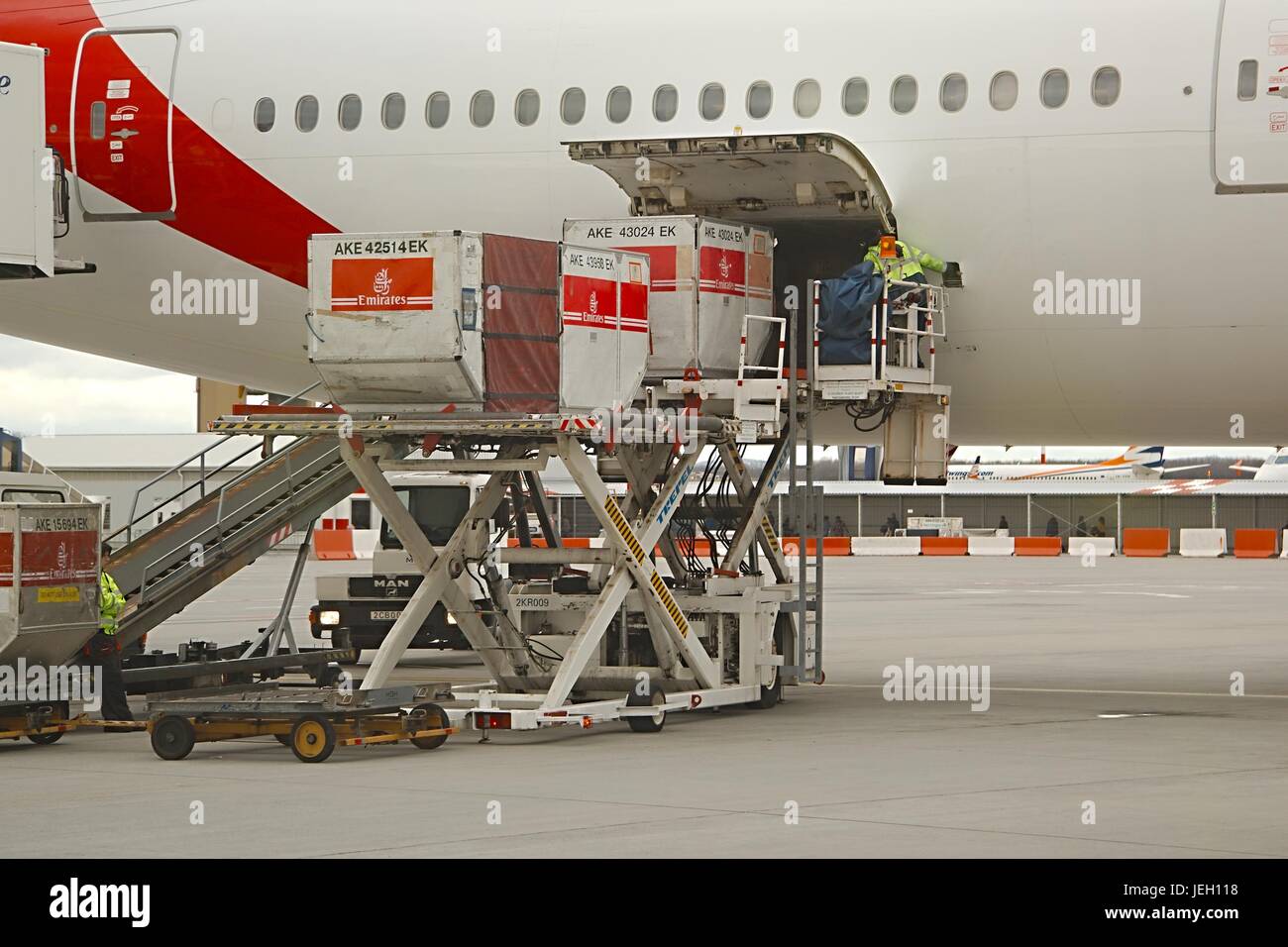 Aircraft Ground Handling Stock Photo Alamy