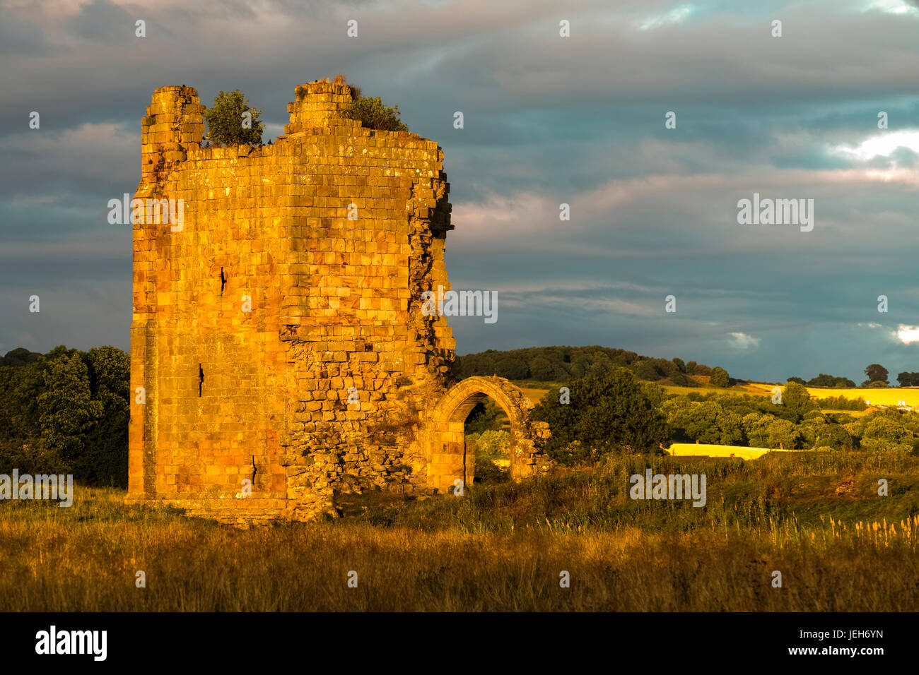 Ravensworth castle hires stock photography and images Alamy