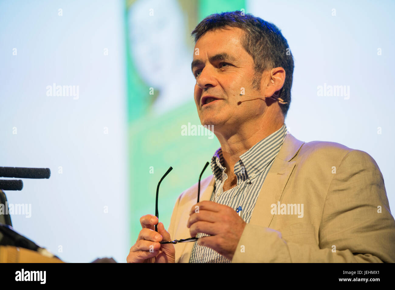 Giles Tremlett , journalist, author and historian based in Madrid, Spain, who has spent most of his career writing for The Guardian and The Economist, talking about his book 'Isabella of Castile'  at the 2017 Hay Festival of Literature and the Arts, Hay on Wye, Wales UK Stock Photo