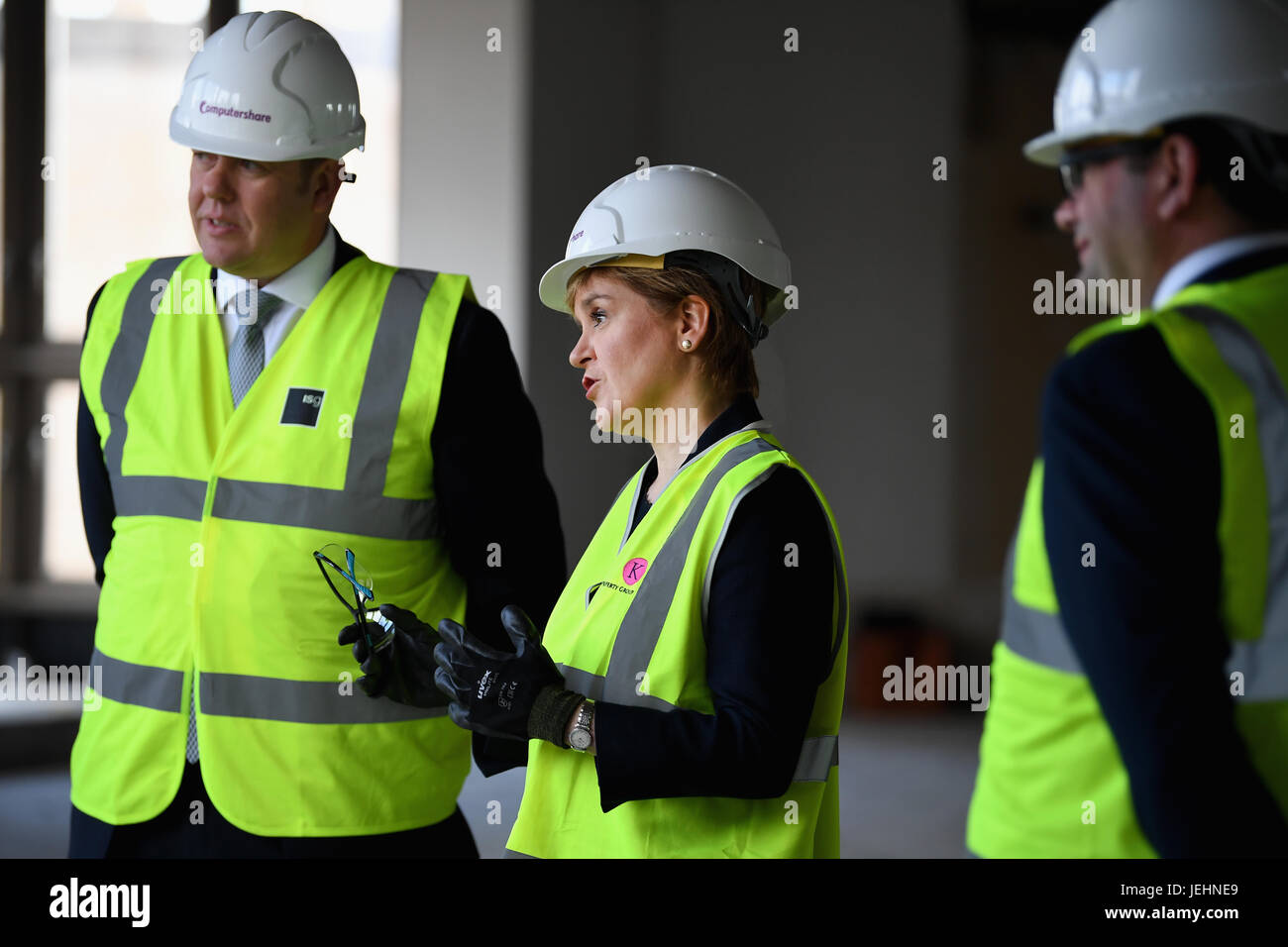 President and global CEO of Computershare, Stuart Irving (left) shows