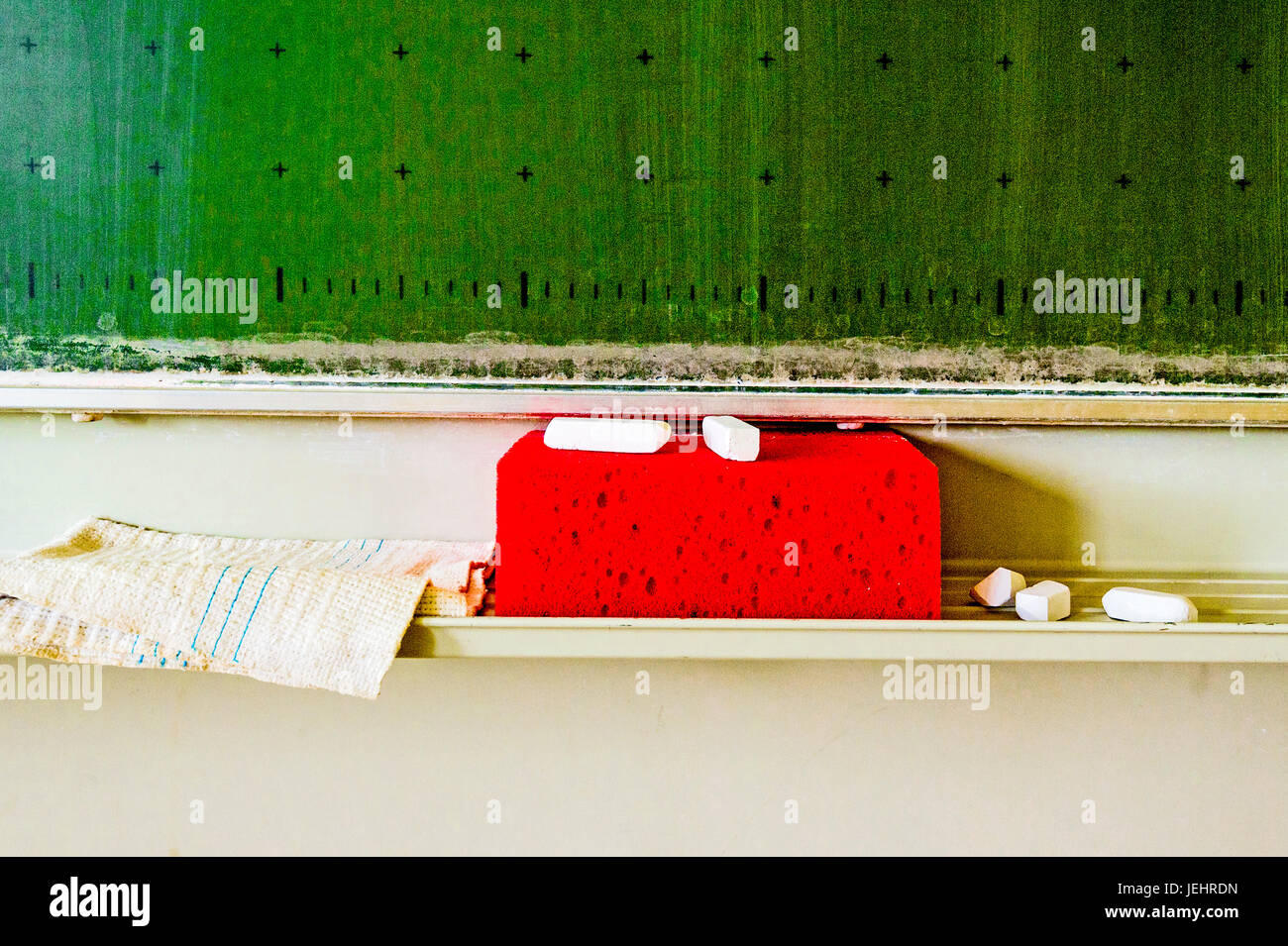 Tafel mit Schwamm und Kreide; blackboard with sponge and chalk Stock Photo