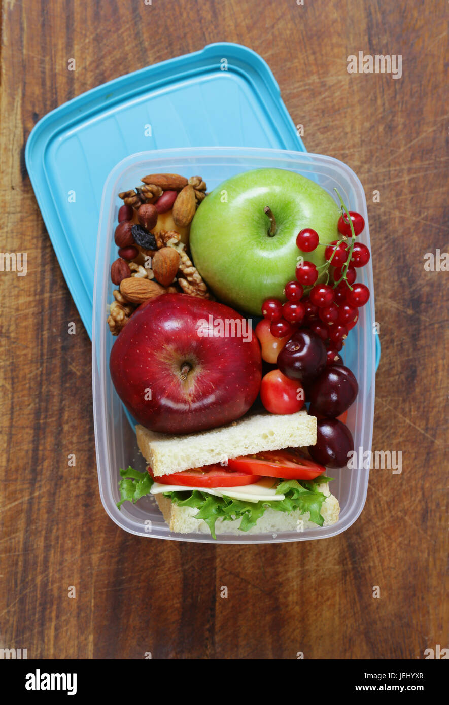 Lunch box for healthy eating at the office and school Stock Photo - Alamy