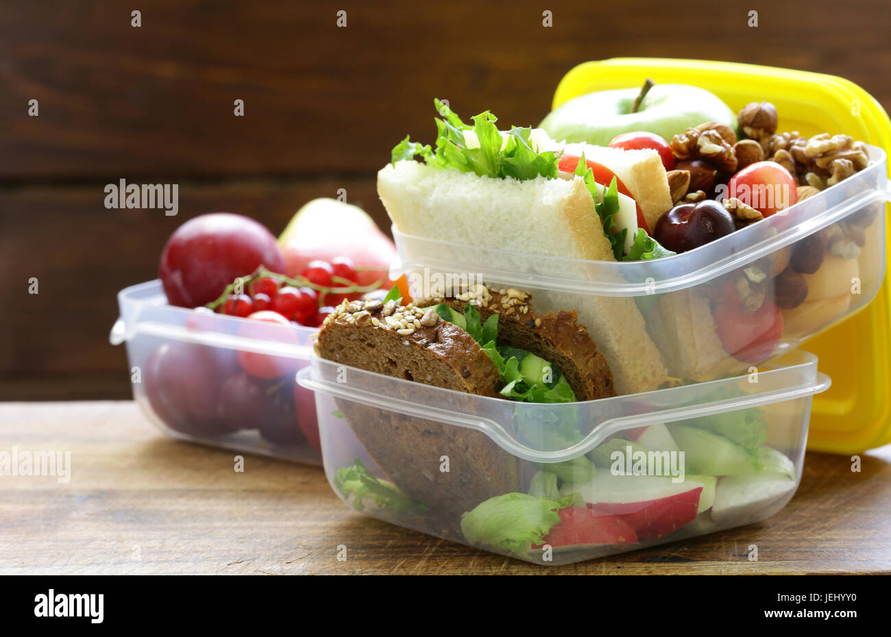 Lunch box for healthy eating at the office and school Stock Photo - Alamy