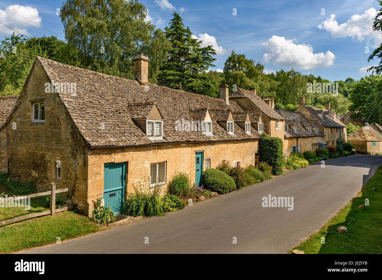 Row of cottages, Snowshill, Cotswolds, UK Stock Photo