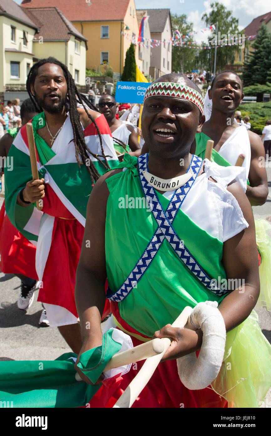 Burundi dance hi-res stock photography and images - Alamy