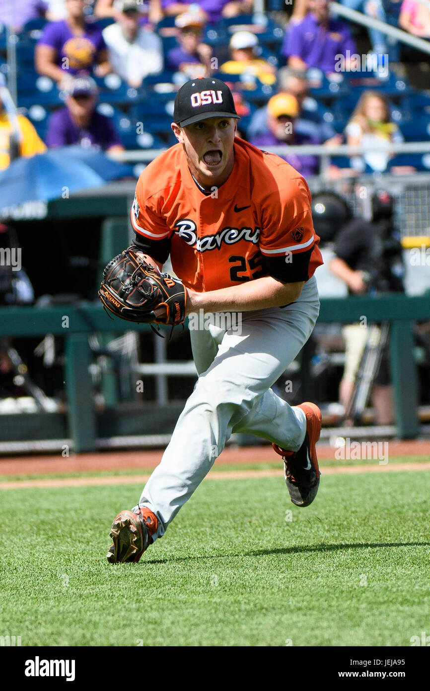Steve Rash Pitcher Drew rasmussen hi-res stock photography and images - Alamy