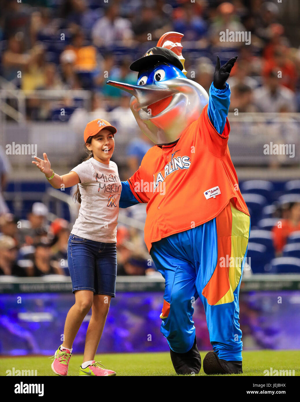 Hero mascot Billy the Marlin dives onto pavement for foul ball, delivers to  young fan