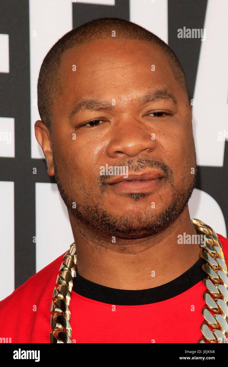 Xzibit at arrivals for THE DEFIANT ONES Premiere, Paramount Theatre