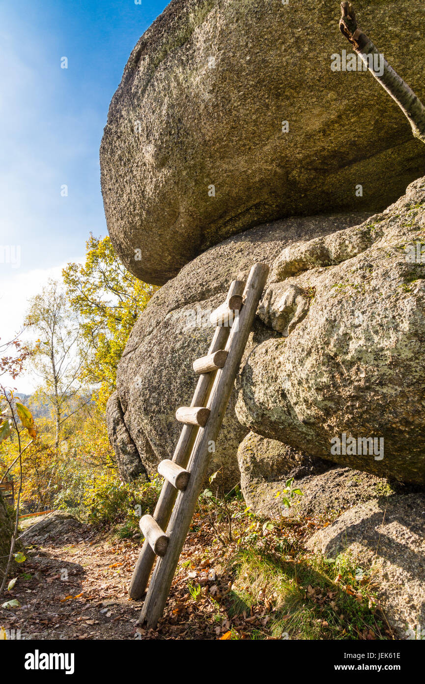 logan or balanced rock Schwammerling Stock Photo