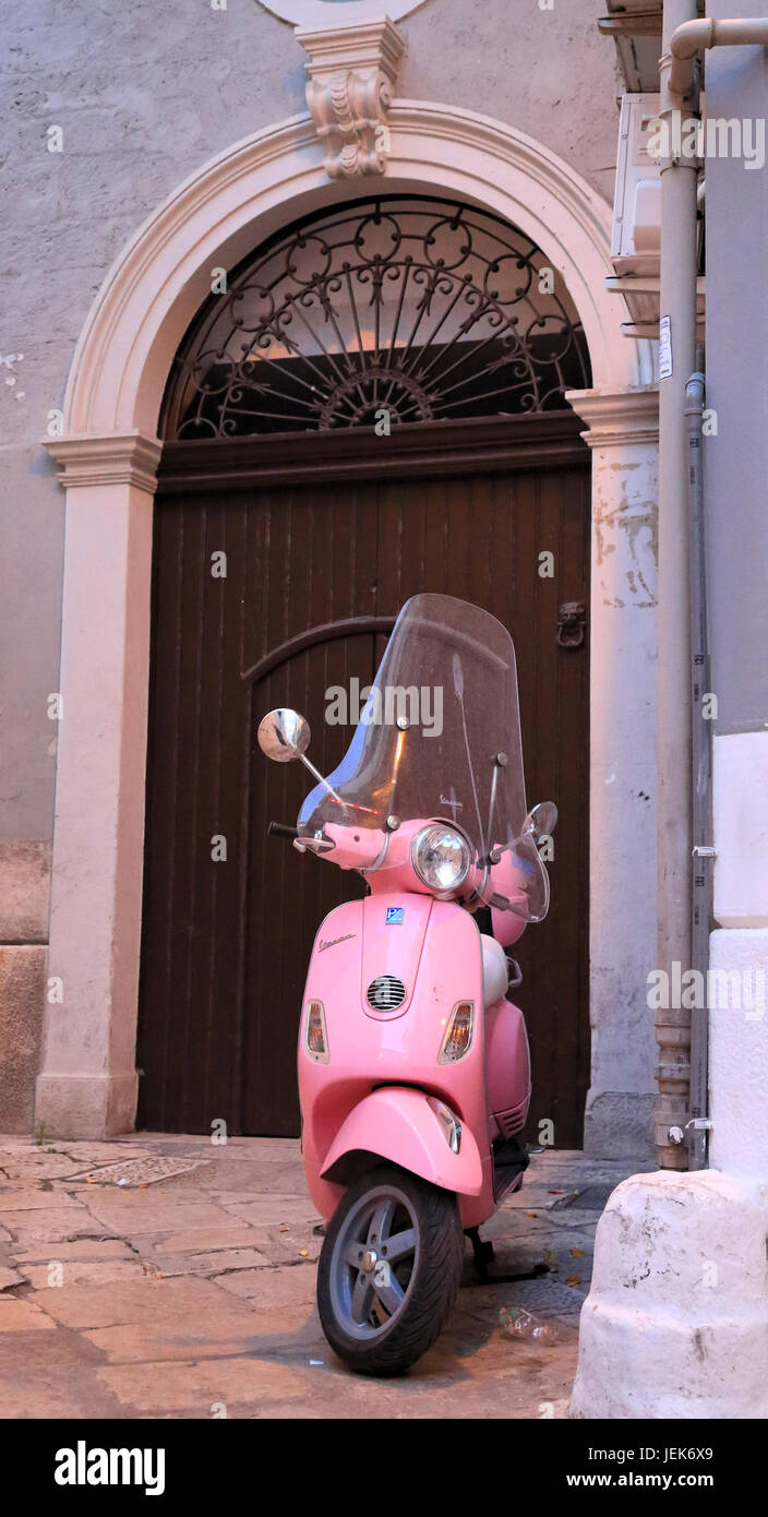 Pink vespa lx hi-res stock photography and images - Alamy