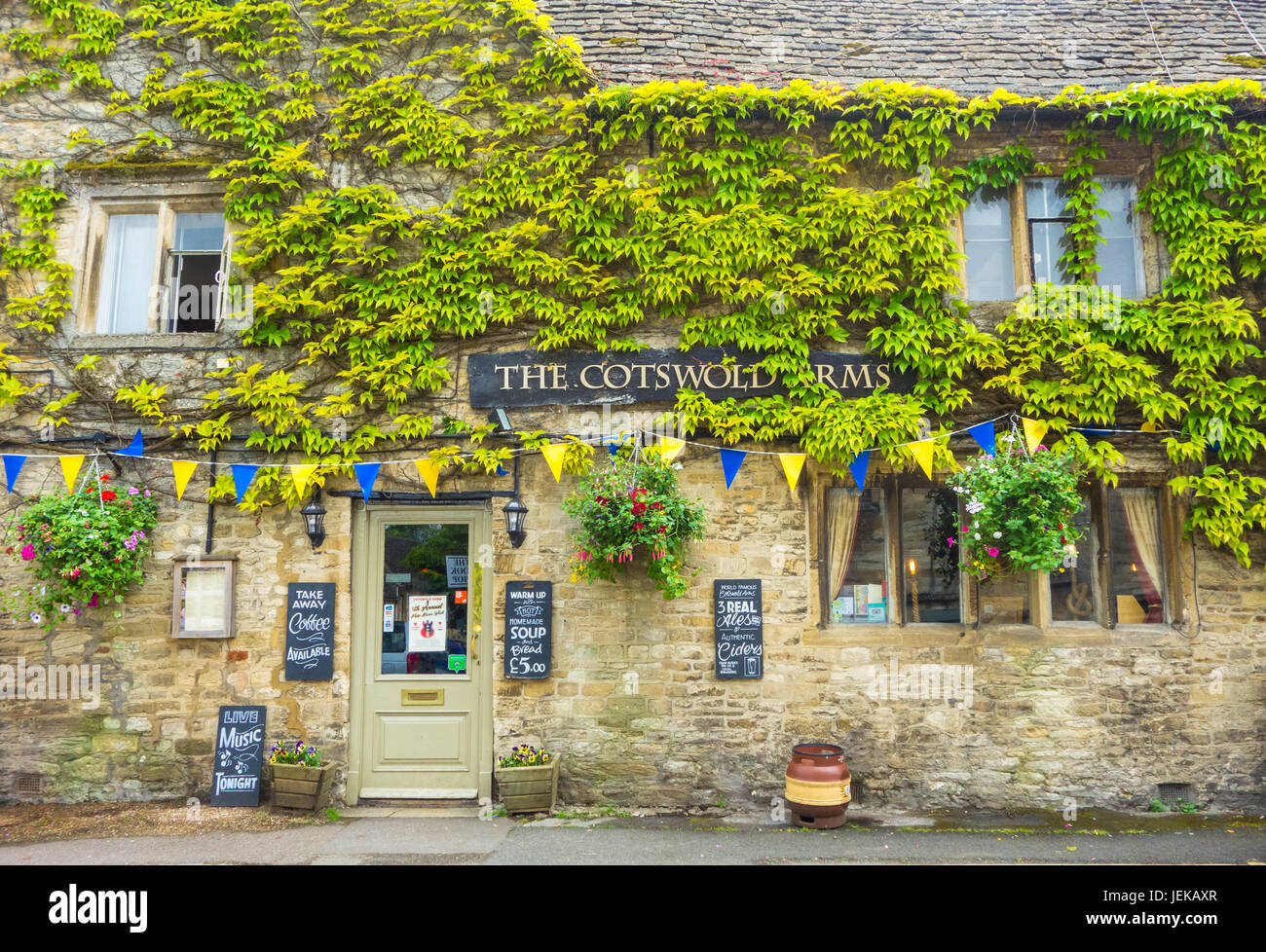 The Cotswold Arms public house Burford Oxfordshire England UK Stock Photo