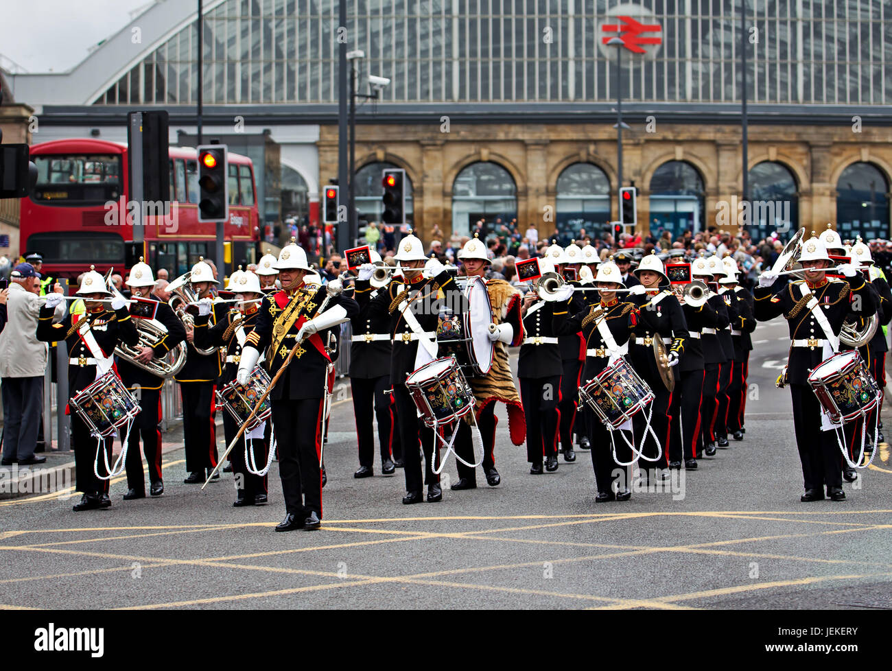 British Army Marching High Resolution Stock Photography and Images Alamy